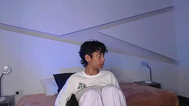 hot little bunny online show from 02.28.25