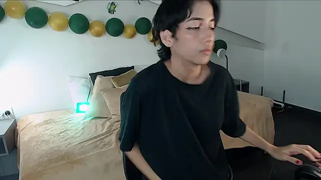 hot little bunny online show from 03.17.25