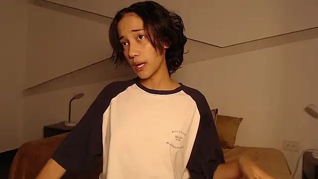 hot little bunny online show from 09.29.25