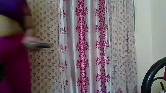 NautyBabe online show from 09.10.25