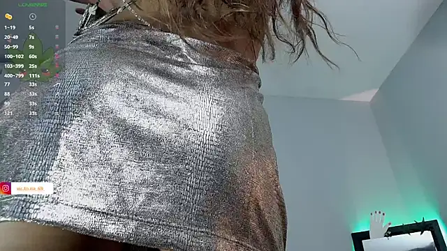 Snapshot of VickyJackson_ chatting on 01.17.25 VickyJackson online show from 01.17.25