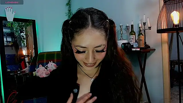 Snapshot of VickyJackson_ chatting on 01.30.25 VickyJackson online show from 01.30.25