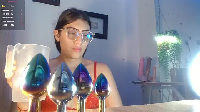 DaMikaela  online show from 09.30.25