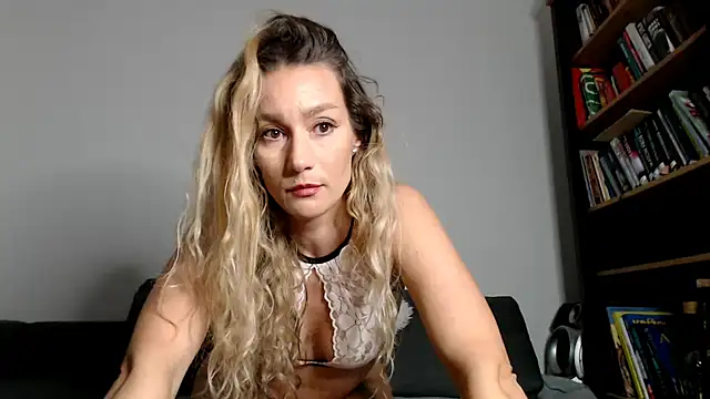 ChocoBelle online show from 10.09.25