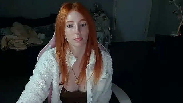 Snapshot of Red_firesquirt chatting on 12.10.24 Red firesquirt online show from 12.10.24