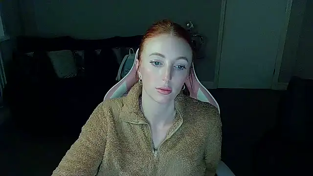 Snapshot of Red_firesquirt chatting on 01.07.25 Red firesquirt online show from 01.07.25