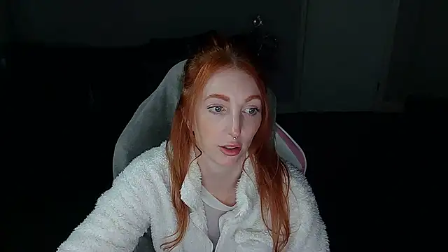 Snapshot of Red_firesquirt chatting on 02.11.25 Red firesquirt online show from 02.11.25