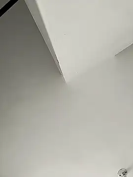 Snapshot of Yelly chatting on 02.11.26 Yelly online show from 02.11.26