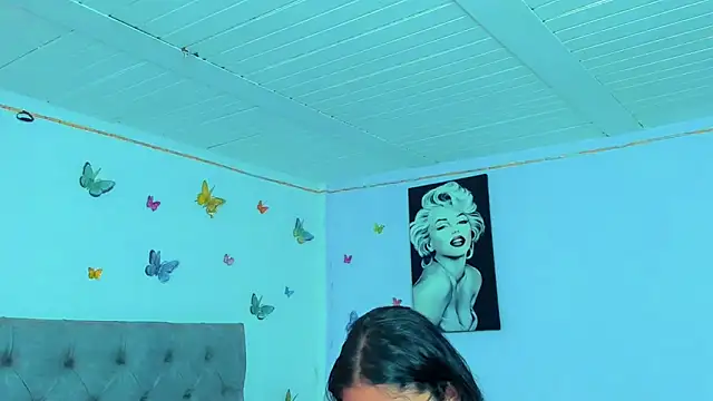 Snapshot of mabellfox chatting on 01.03.25 mabellfox online show from 01.03.25