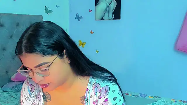 Snapshot of mabellfox chatting on 01.06.25 mabellfox online show from 01.06.25