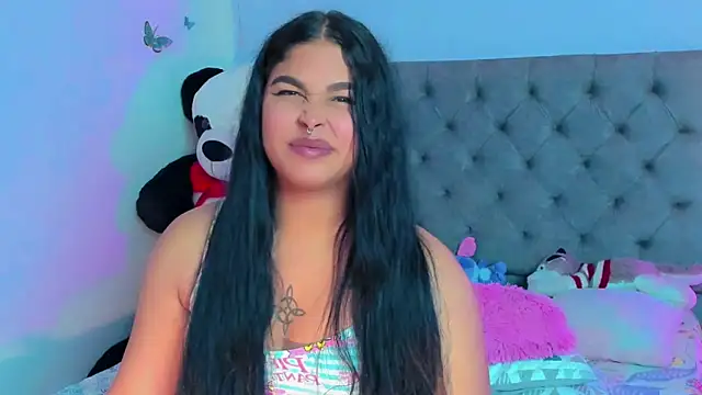 Snapshot of mabellfox chatting on 02.16.25 mabellfox online show from 02.16.25