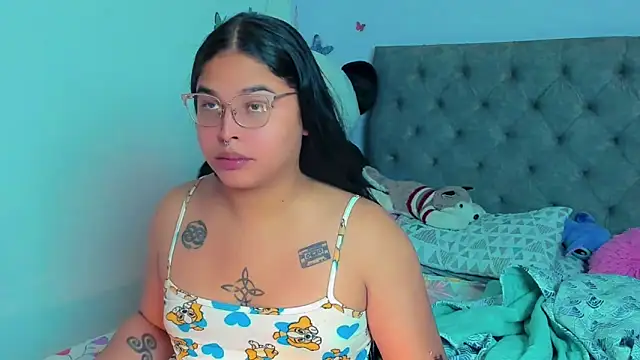 Snapshot of mabellfox chatting on 03.06.25 mabellfox online show from 03.06.25