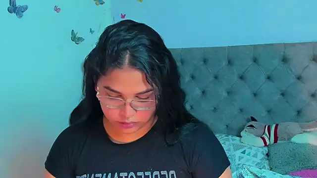 Snapshot of mabellfox chatting on 03.12.25 mabellfox online show from 03.12.25