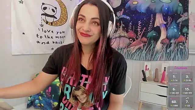 LovelyAzucena online show from 03.06.25