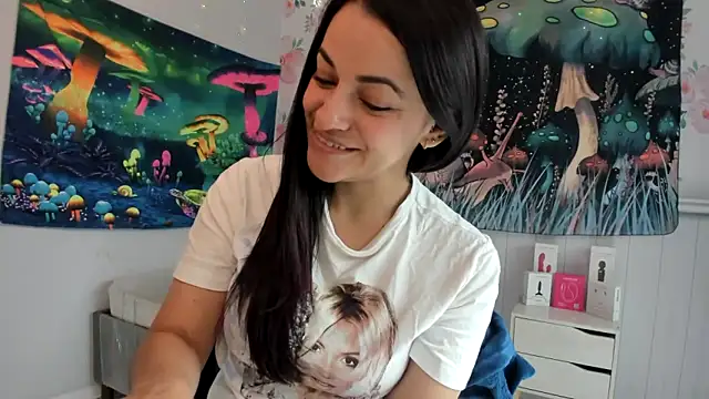 LovelyAzucena online show from 10.16.25