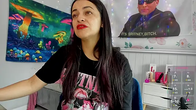 LovelyAzucena online show from 10.22.25