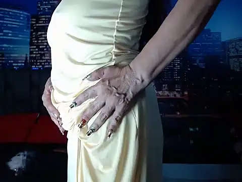 Snapshot of Lucy_mature8 chatting on 12.09.24 Lucy mature8 online show from 12.09.24