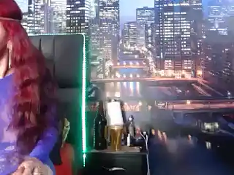 Snapshot of Lucy_mature8 chatting on 03.10.25 Lucy mature8 online show from 03.10.25