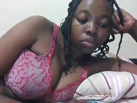 Snapshot of Sexxy_blush1 chatting on 09.19.25 Sexxy blush1 online show from 09.19.25