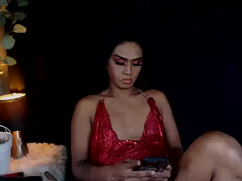 Victoria Saint online show from 03.05.25