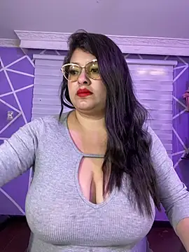 MiiaaJoness online show from 02.25.26