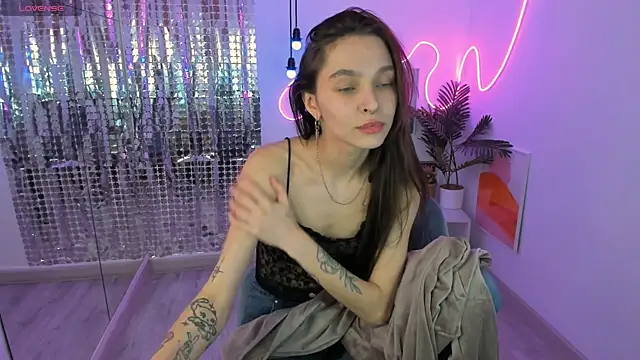 ChloeSunny online show from 04.06.26