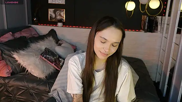 ChloeSunny online show from 04.08.26