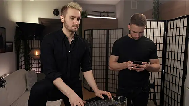 Snapshot of enjoy_me chatting on 03.13.25 enjoy me online show from 03.13.25