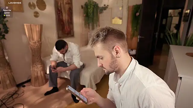 Snapshot of enjoy_me chatting on 10.16.25 enjoy me online show from 10.16.25