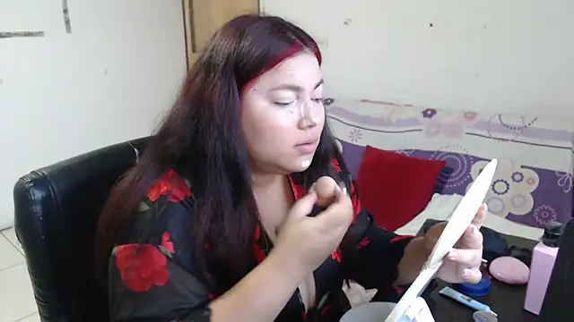 Snapshot of girl_milk2 chatting on 02.19.25 girl milk2 online show from 02.19.25