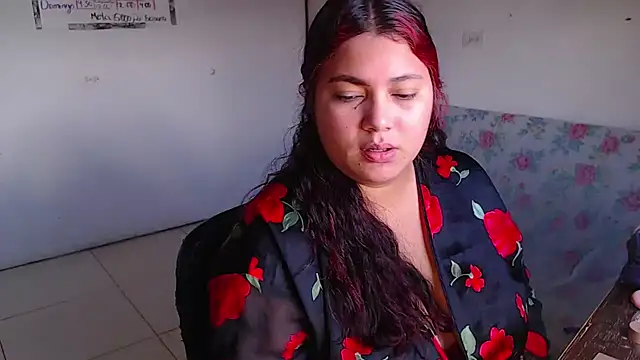 Snapshot of girl_milk2 chatting on 11.02.25 girl milk2 online show from 11.02.25