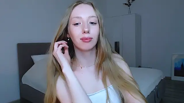 Luna insniity online show from 02.14.25