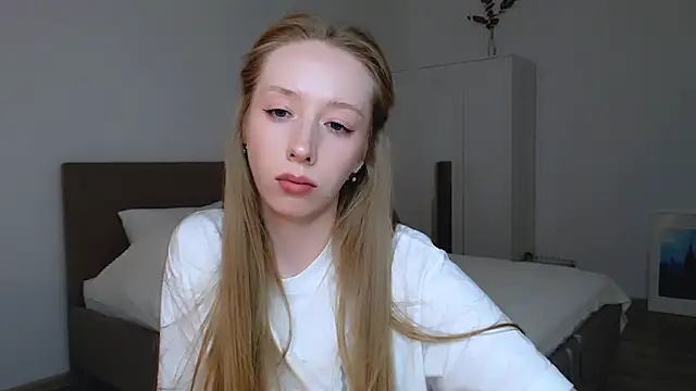 Luna insniity online show from 02.20.25