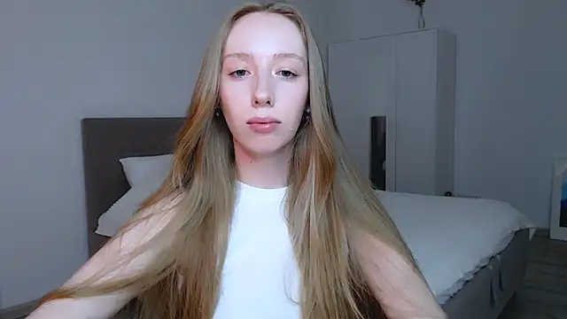 Luna insniity online show from 03.14.25