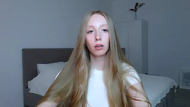 Luna insniity online show from 09.24.25