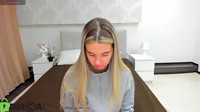 Donna Evans online show from 04.03.26