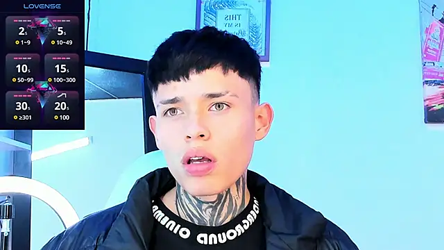 Snapshot of _justinmoon2 chatting on 12.19.24 justinmoon2 online show from 12.19.24