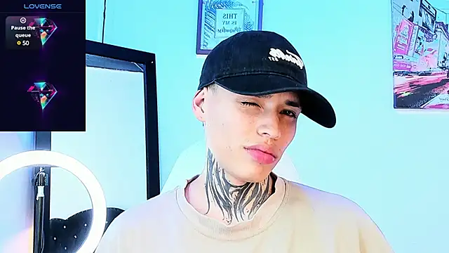 Snapshot of _justinmoon2 chatting on 12.23.24 justinmoon2 online show from 12.23.24