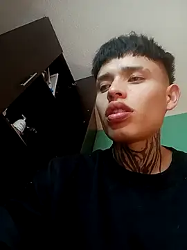 Snapshot of _justinmoon2 chatting on 02.08.25 justinmoon2 online show from 02.08.25