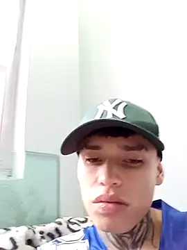 Snapshot of _justinmoon2 chatting on 02.25.25 justinmoon2 online show from 02.25.25