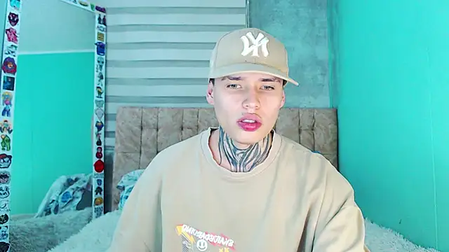 Snapshot of _justinmoon2 chatting on 11.23.25 justinmoon2 online show from 11.23.25