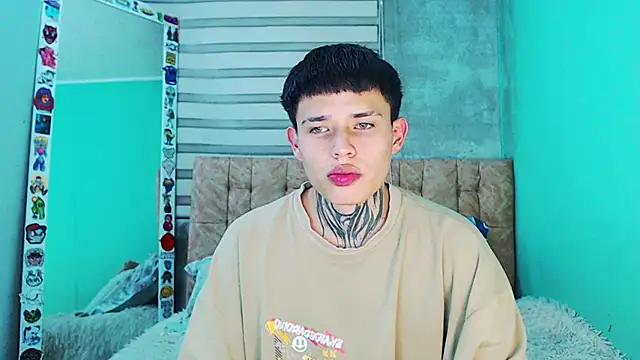 Snapshot of _justinmoon2 chatting on 11.26.25 justinmoon2 online show from 11.26.25