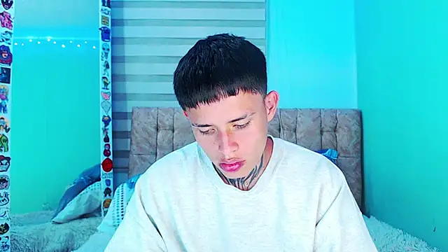 Snapshot of _justinmoon2 chatting on 12.17.25 justinmoon2 online show from 12.17.25