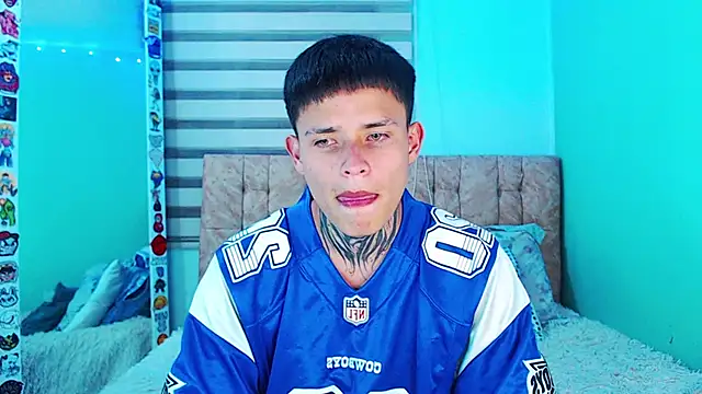 Snapshot of _justinmoon2 chatting on 12.22.25 justinmoon2 online show from 12.22.25