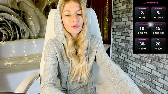 Eva Melow online show from 02.22.25