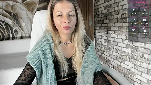 Eva Melow online show from 09.28.25