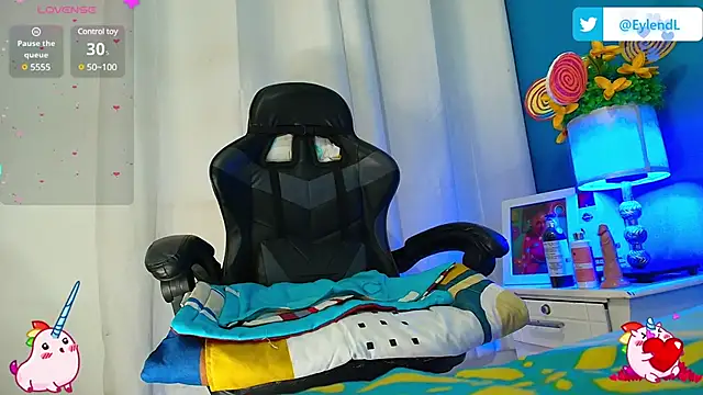 Snapshot of Eylend_Lisboa chatting on 01.25.25 Eylend Lisboa online show from 01.25.25