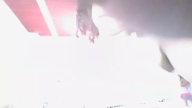 Snapshot of Eylend_Lisboa chatting on 09.19.25 Eylend Lisboa online show from 09.19.25