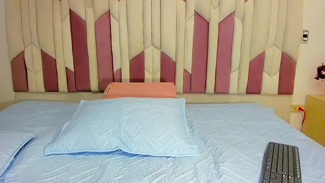 lucyy gray online show from 02.19.25