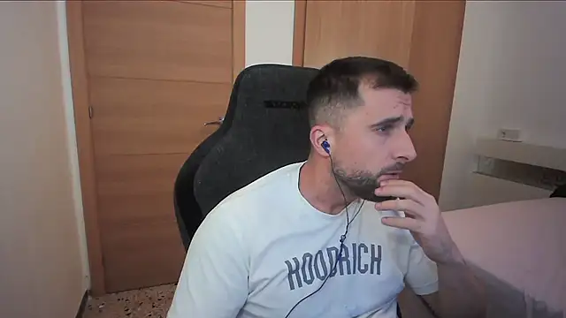 alex877x online show from 10.28.25